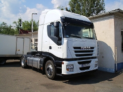 Iveco-Stralis-AS-II-440-S-50-weiss-Lajos-141107-03-HUN