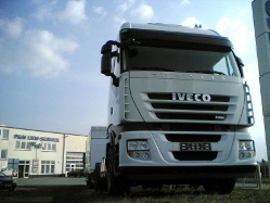 Iveco-Stralis-AS-II-weiss-BSchumann-191207-01