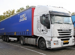 Iveco-Stralis-AS-II-weiss-Reck-071107-01