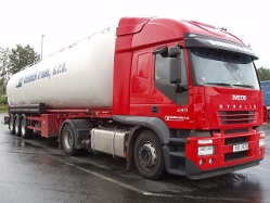 Iveco-Stralis-AT-440S43-rot-Holz-110805-01