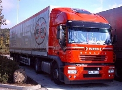 Iveco-Stralis-AT-440S43-rot-Linhardt-100205-01-PL