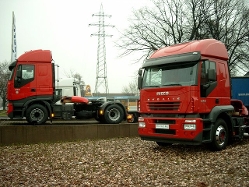 Iveco-Stralis-AT-440S43-rot-Scholz-310104-1