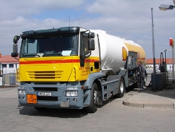 Iveco-Stralis-AT-Poeppel-Weddy-020907-01