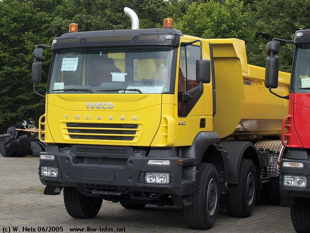 Iveco-Trakker-340T44-Kipper-gelb-120605-01.jpg - Iveco Trakker 340 T 44