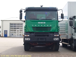 Iveco-Trakker-350T38-gruen-250306-02