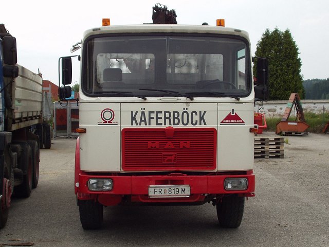 MAN-F8-19280-Kipper+Kran-1-(Kaeferboeck).jpg - MAN F8 19.280Firma Käferböck