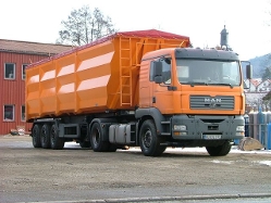MAN-TGA-L-orange-Brusse-110206-01