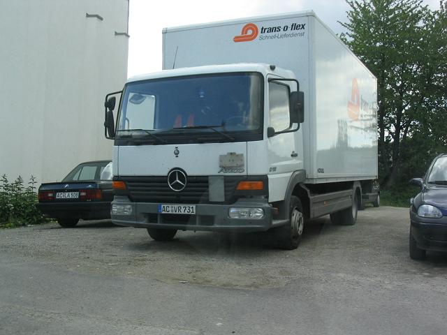 MB-Atego-815-trans-o-flex-Driessen-300504-1.jpg - Mercedes-Benz Atego 815Markus Driessen