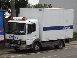 MB-Atego-815-MB-Service-DS-141008-01