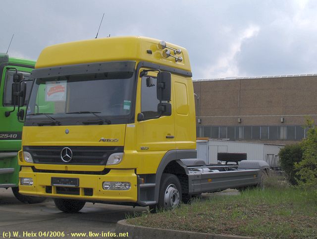 MB-Atego-II-1023-gelb-300406-01.jpg - Mercedes-Benz Atego 1023