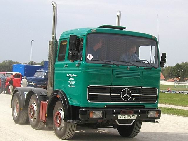 MB-LPS-2032-gruen-Niedermeier-080105-1.jpg - Mercedes-Benz LPS 2032S. Niedermeier