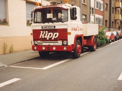 Scania-111-Kipp-1-(Scholz)