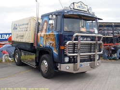 Scania-111-blau-250606-01