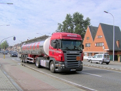 Scania-R-380-Baecker-Rouwet-310806-01