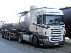 Scania-R-420-Freytag-Szy-150708-01