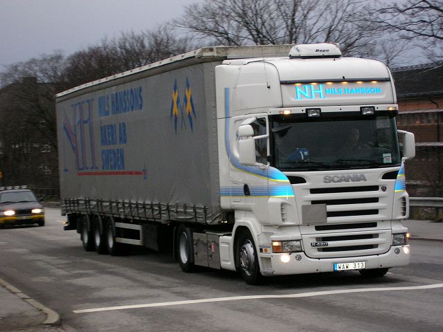 Scania-R-420-Hansson-Wihlborg-080105-01.jpg - Scania R 420Henrik Wihlborg