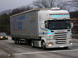 Scania-R-420-Hansson-Wihlborg-080105-01