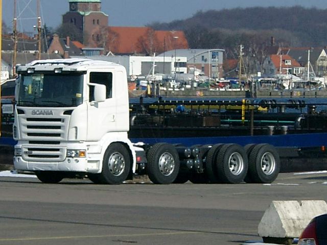 Scania-R-420-weiss-Willann-110305-01.jpg - Scania R420Michael Willann