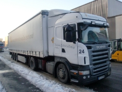 Scania-R-420-weiss-DS-290610-01