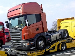 Scania-R-420-weiss-Doerrer-200504-3
