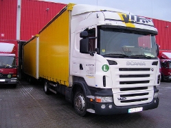 Scania-R-420-weiss-Posern-231208-01
