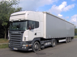 Scania-R-420-weiss-Rouwet-281106-01-SLO