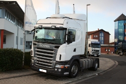 Scania-R-440-weiss-Bornscheuer-061010-01