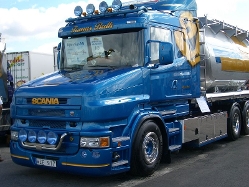 Scania-T-580-blau-Lindner-010905-03