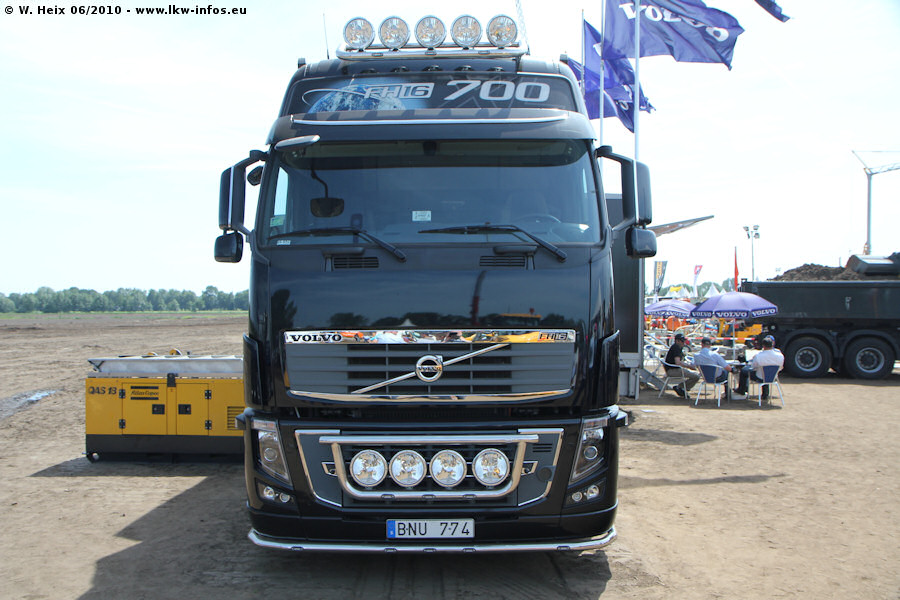 Volvo-FH16-II-700-Volvo-020810-02.jpg - Volvo FH16 700