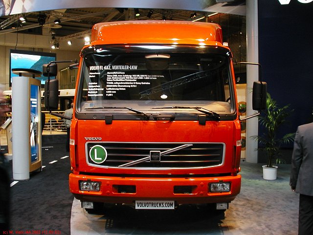 Volvo-FL220-rot-Front.jpg - Volvo FL