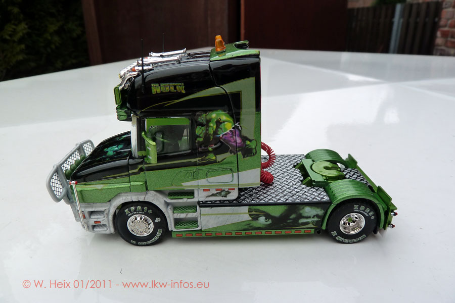 Tekno-Scania-164-L-580-Hulk-220111-01.jpg