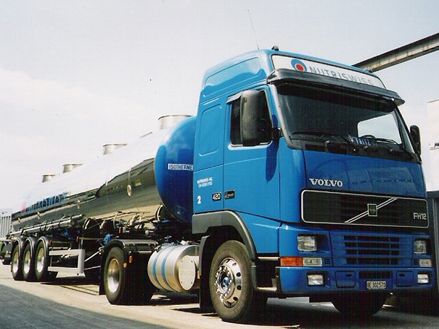 Volvo-FH12-420-Nutriswiss-Johner-020204-1.jpg - Peter Johner