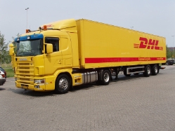 Scania-124-L-360-DHL-Holz-310807-01