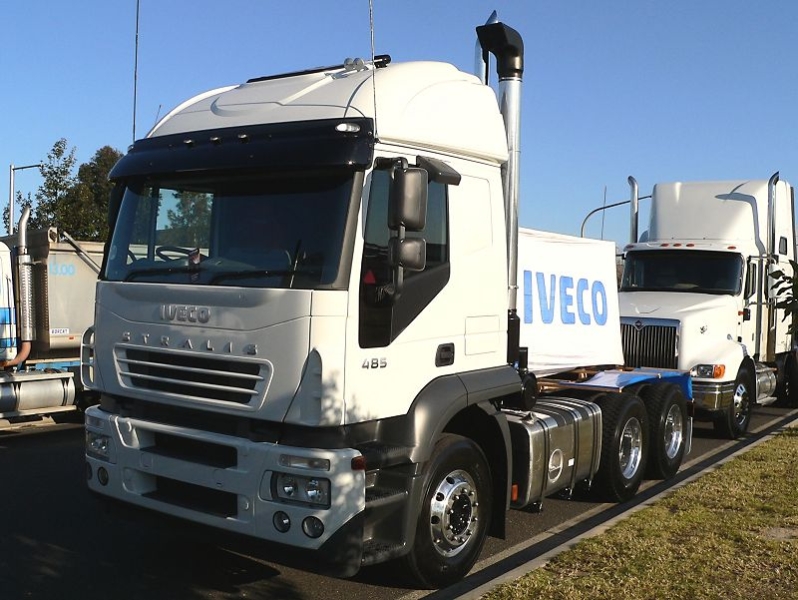 Iveco-Stralis-AT-440S485-weiss-Voigt-280805-02-AUS.jpg