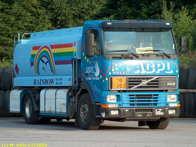 Volvo-FH12-Tanker-Rainbow-(B).jpg