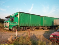 Scania-143-M-400-PLHZ-gruen-(B)