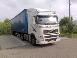 BE-Volvo-FH-440-Laurie-Steinbeck-Lynen-050709-03