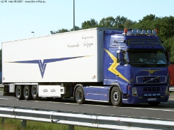Volvo-FH12-Vanmacke-300507-01-BE