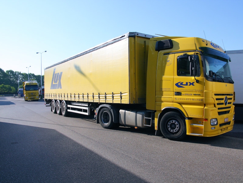 BE-MB-Actros-MP2-1844-Lux-090508-02.jpg