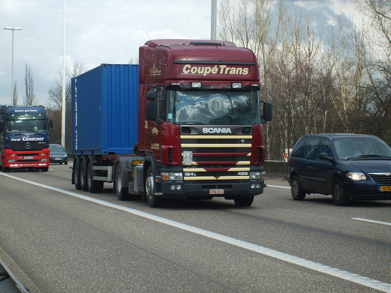 BE-Scania-124-L-420-Coupe-Trans-Rouwet-010408-01.jpg