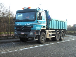 BE-MB-Actros-M2-3344-Ooms-Rouwet-070208-01