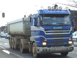 BE-Scania-113-M-380-Vendrix-Rouwet-010408-01