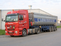 BE-MB-Actros-MP2-Reynders-Szy-150708-01