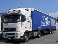 BE-Volvo-FH12-460-weiss-Pagaz-270808-01