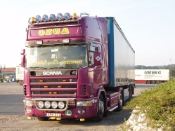 Scania-164-L-480-Ozga-Holz-220807-01-BE