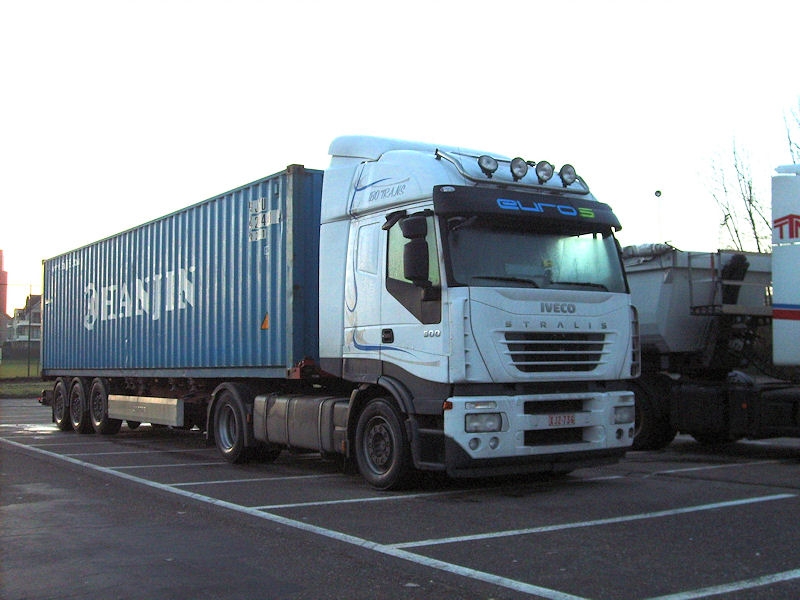BE-Iveco-Stralis-AS-440-S-50-weiss-Rouwet-020209-01.jpg