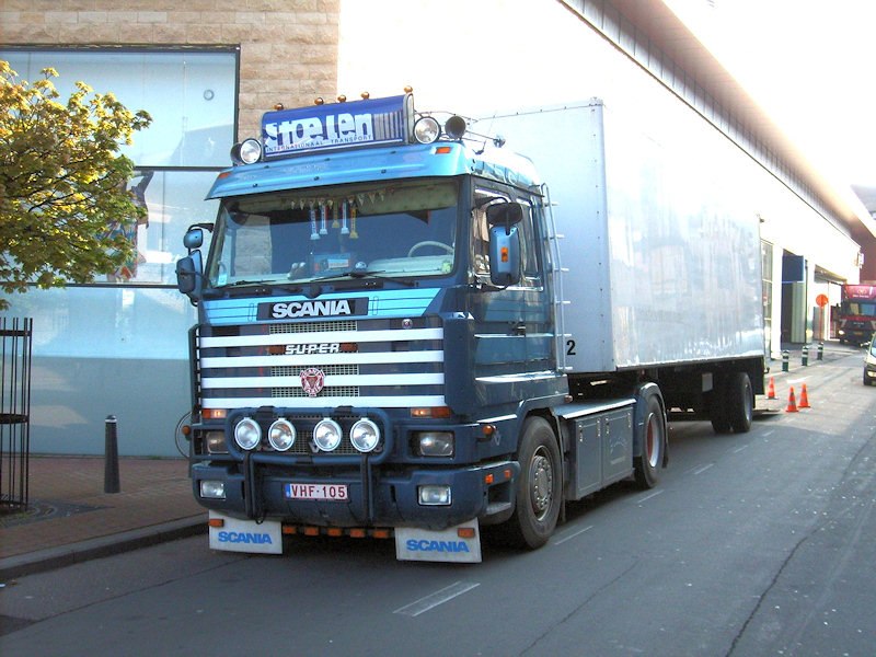 BE-Scania-3er-Stoelen-Rouwet-130508-01.jpg