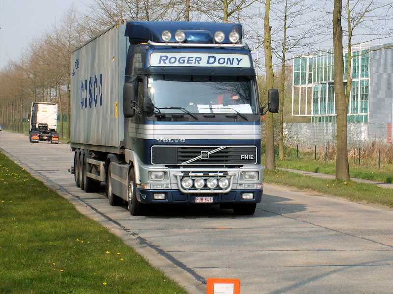 BE-Volvo-FH12-Dony-Rouwet-130508-01.jpg