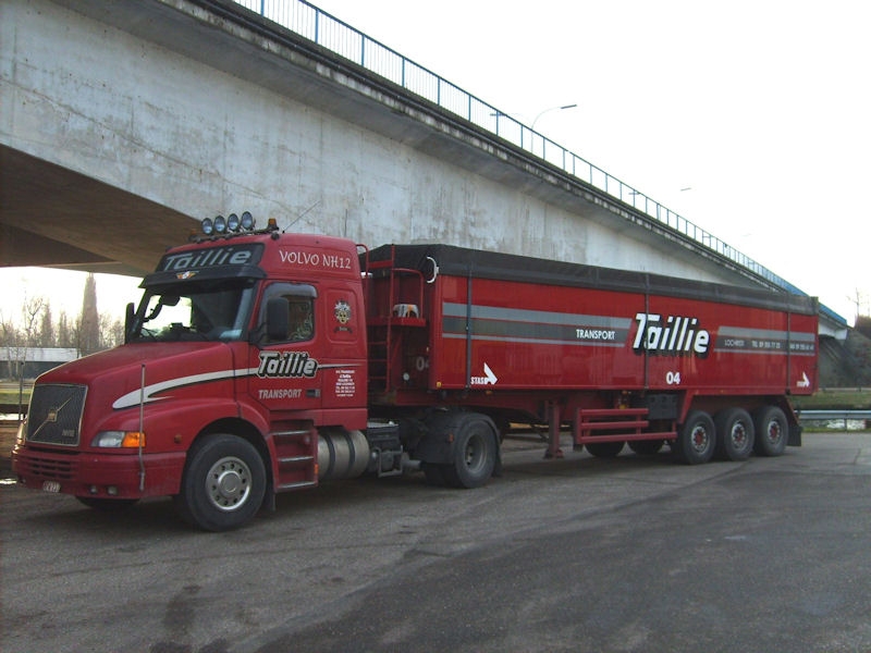 BE-Volvo-NH12-Taillie-Rouwet-020209-01.jpg