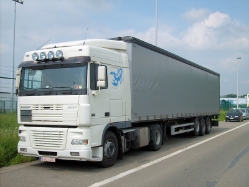 BE-DAF-XF-weiss-Rouwet-050709-01
